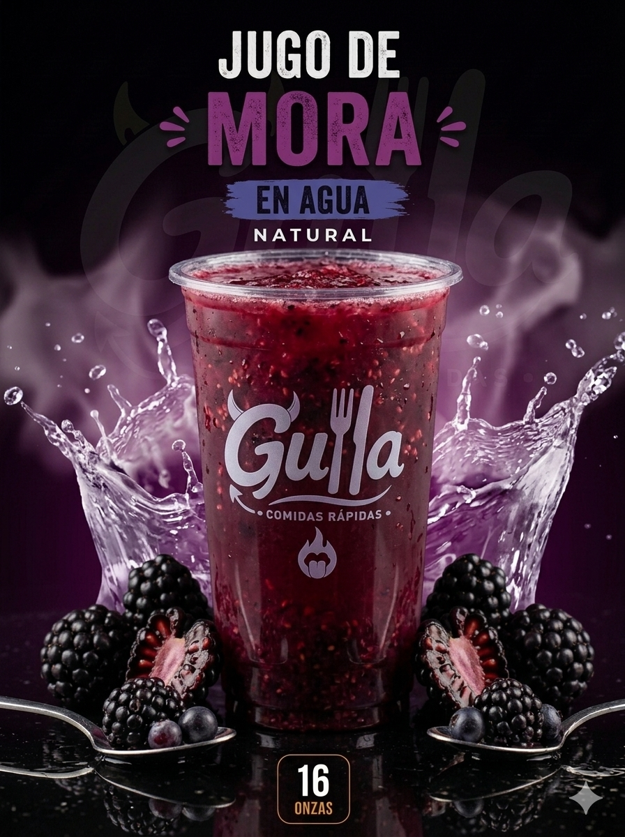 Jugo de mora en agua